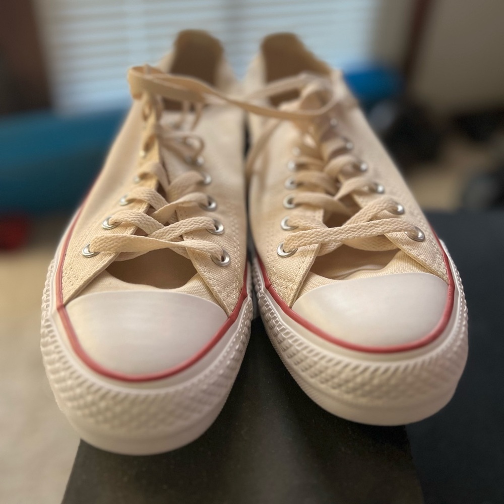 Converse Unisex Men’s 11/ Women’s 13